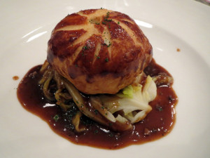 鶉のパイ包み焼き