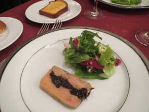 プラムの入った鴨フォワグラのテリーヌ 