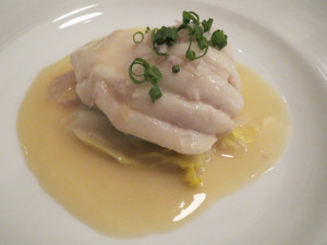 エイの白ワイン蒸し